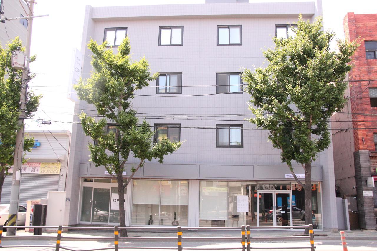Wood House Hotel Busan Eksteriør billede
